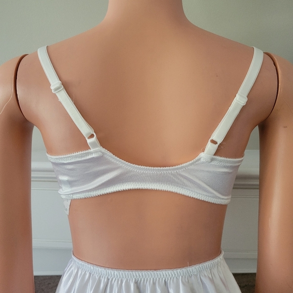 Christian dior vintage bra. - Picture 2 of 10